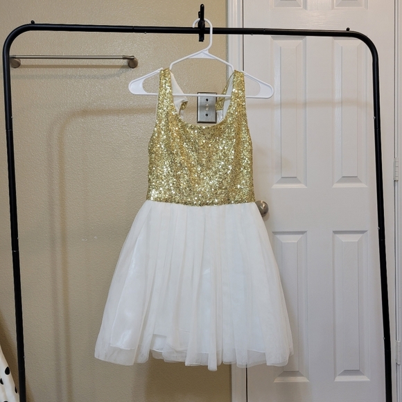 B Darlin Dresses & Skirts - B. Darlin Gold Sequin & White Tulle Fit & Flare Dress size 5/6